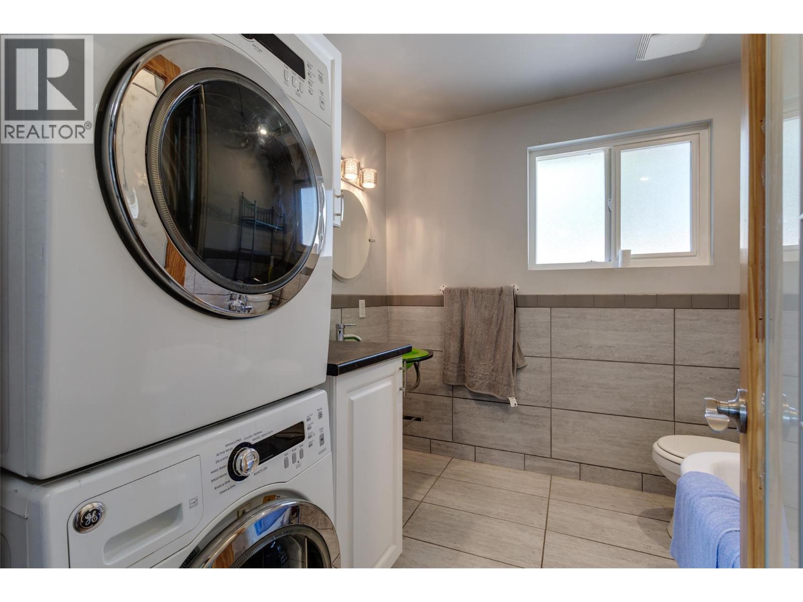  820 Firwood Road, Kelowna