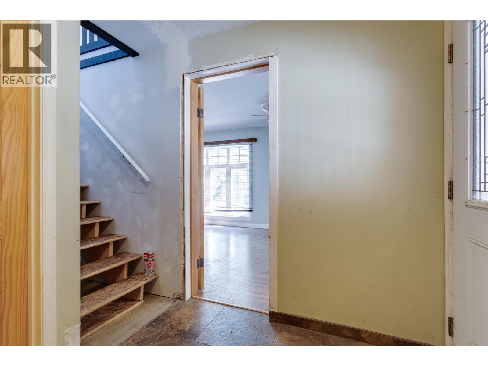  820 Firwood Road, Kelowna