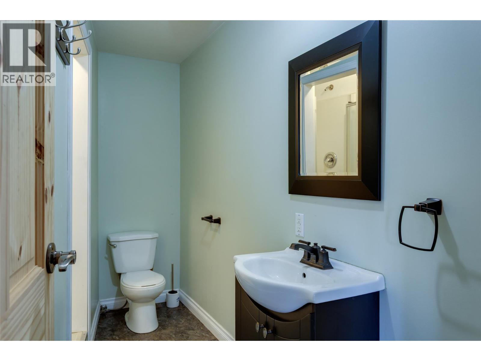  820 Firwood Road, Kelowna