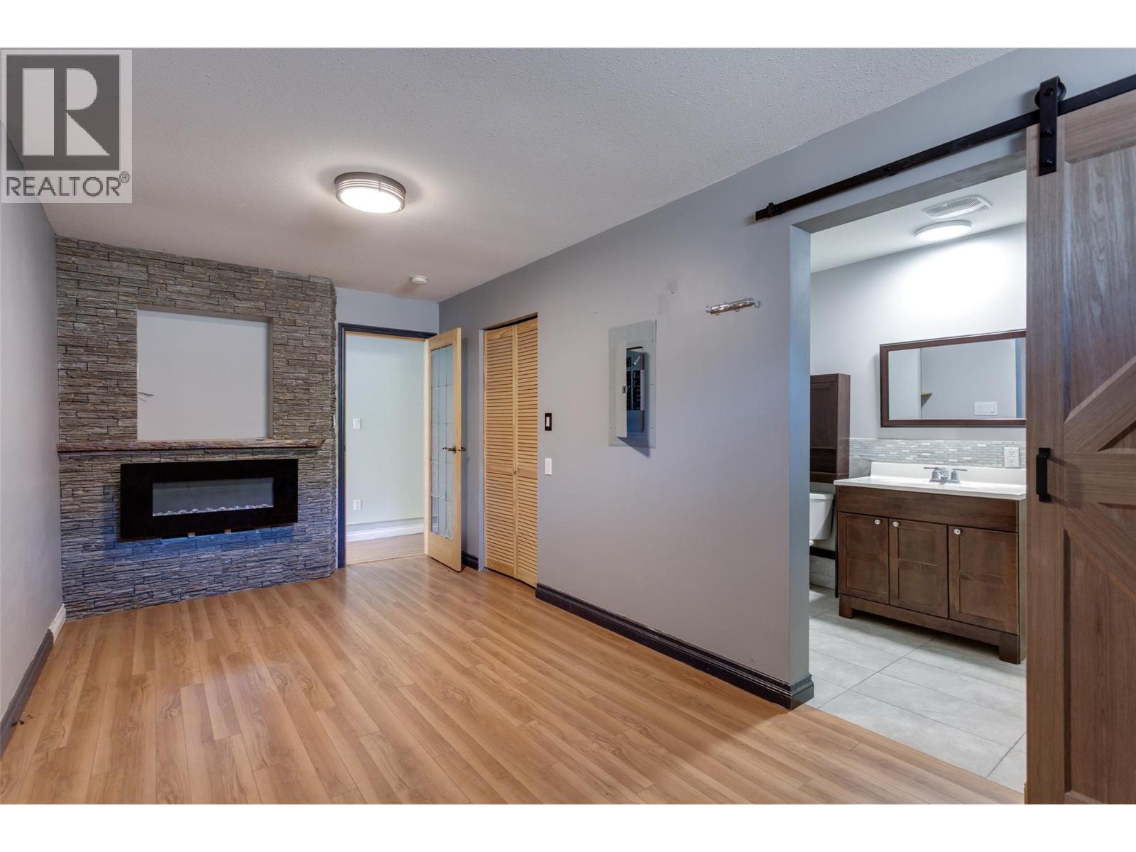  820 Firwood Road, Kelowna