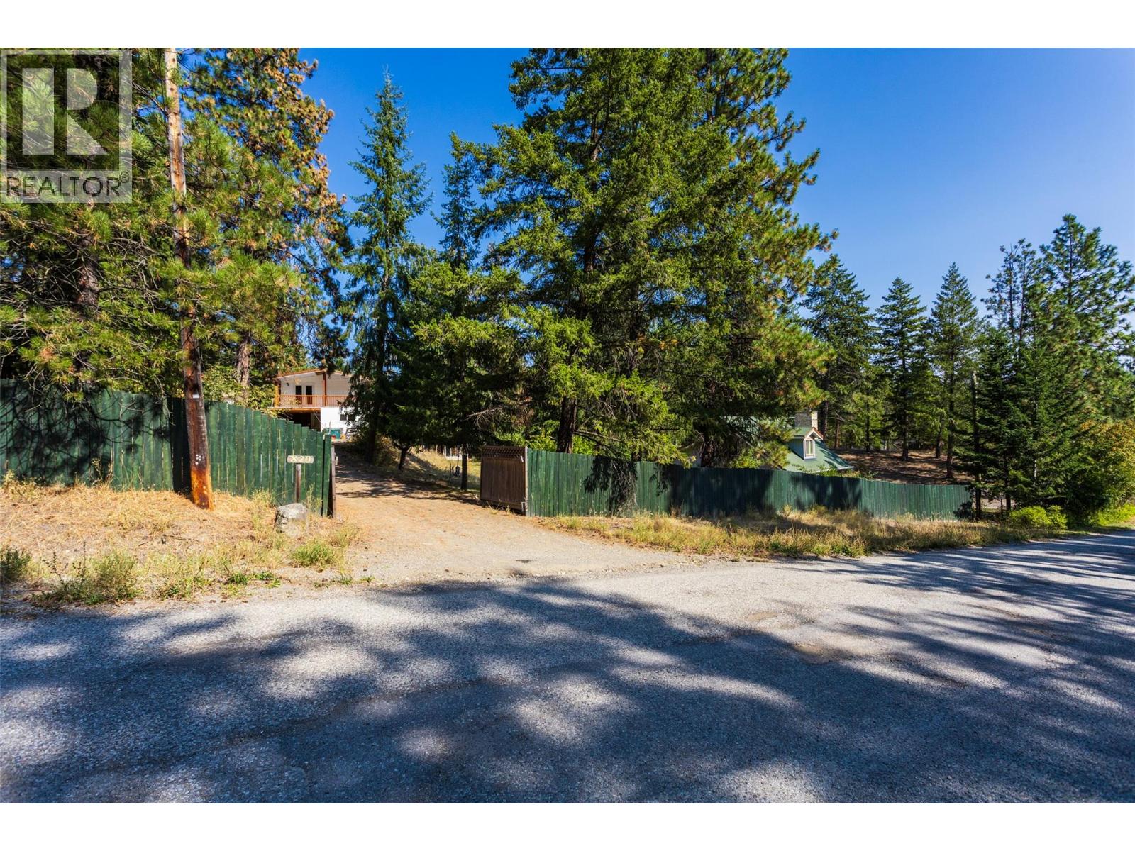  820 Firwood Road, Kelowna