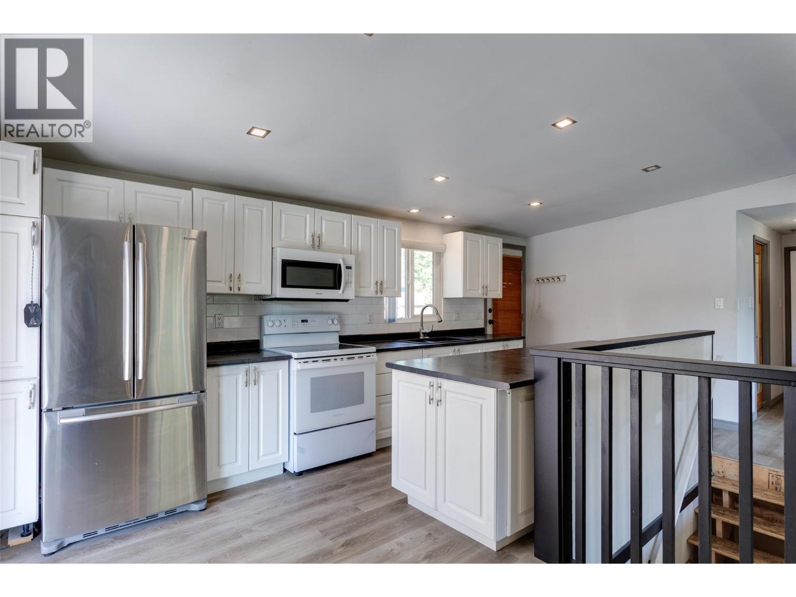  820 Firwood Road, Kelowna