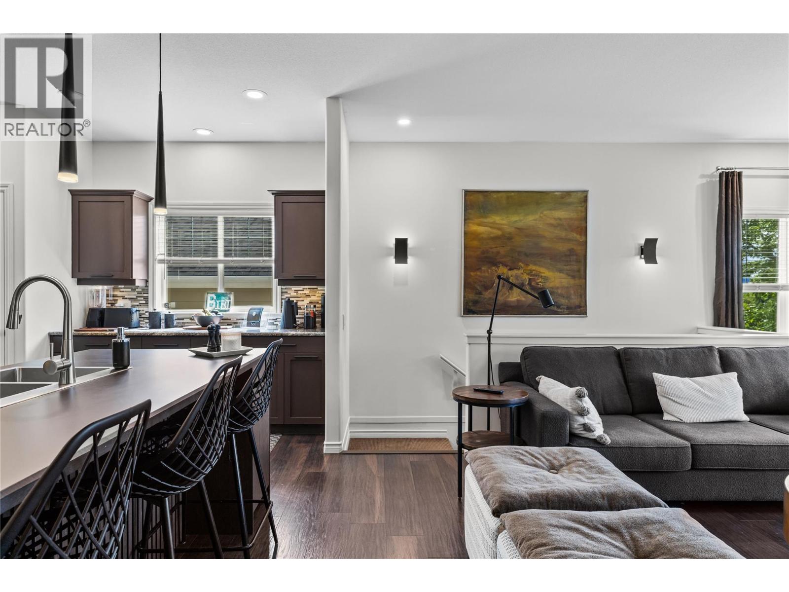  355 McCarren Avenue, Kelowna