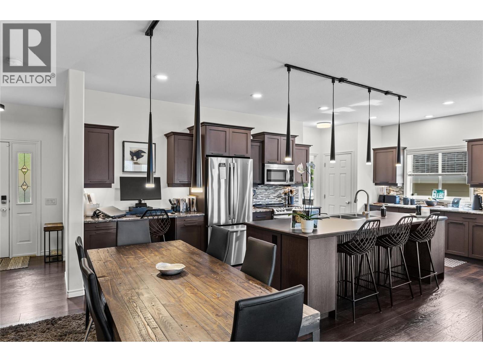  355 McCarren Avenue, Kelowna