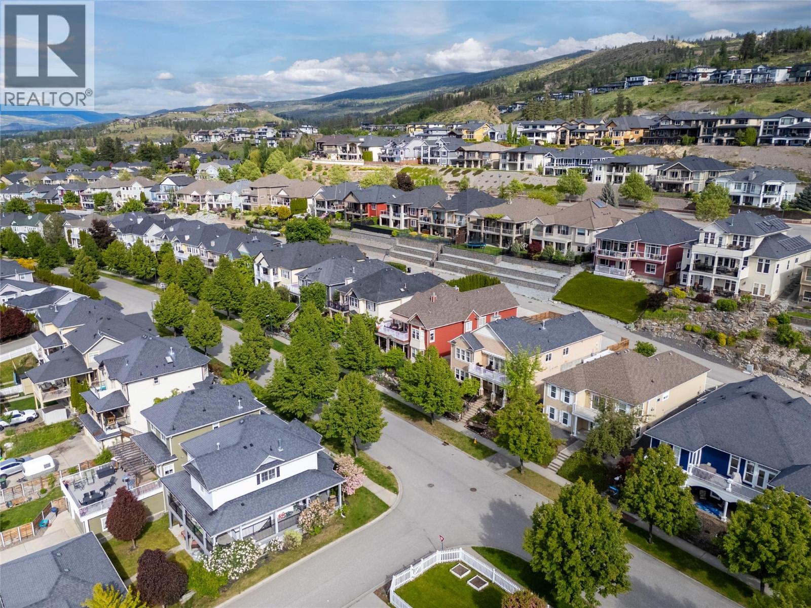  355 McCarren Avenue, Kelowna