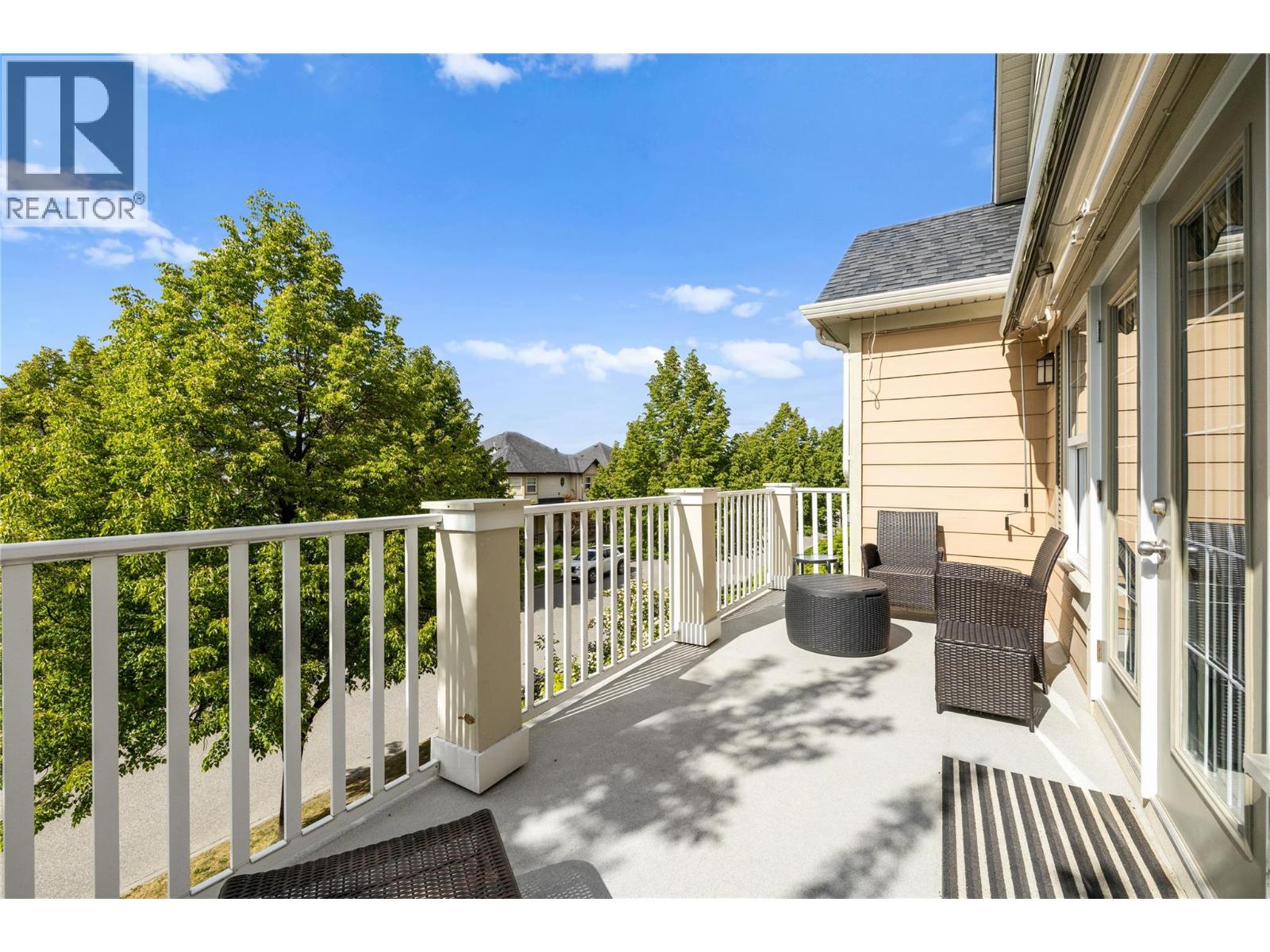  355 McCarren Avenue, Kelowna