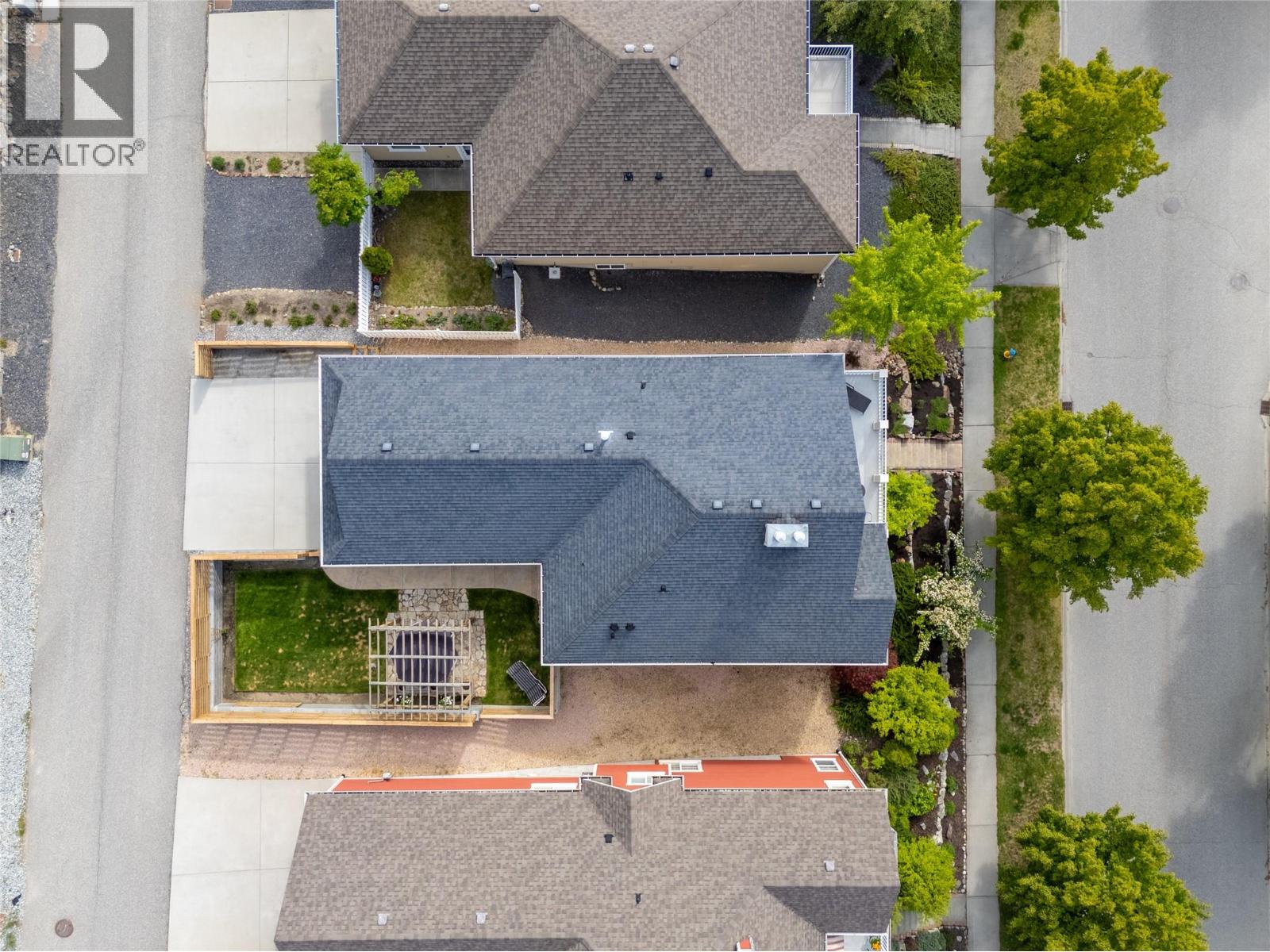  355 McCarren Avenue, Kelowna