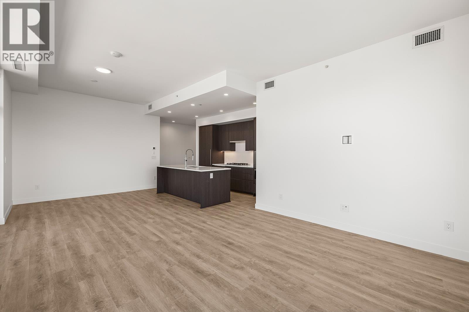 2108 238 Leon Avenue, Kelowna