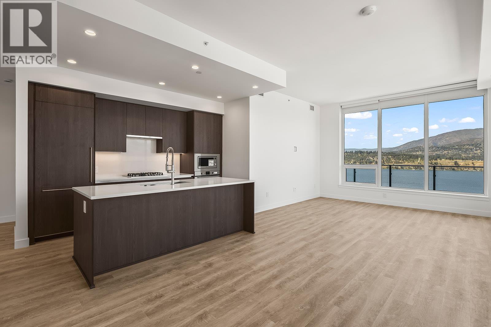 2108 238 Leon Avenue, Kelowna
