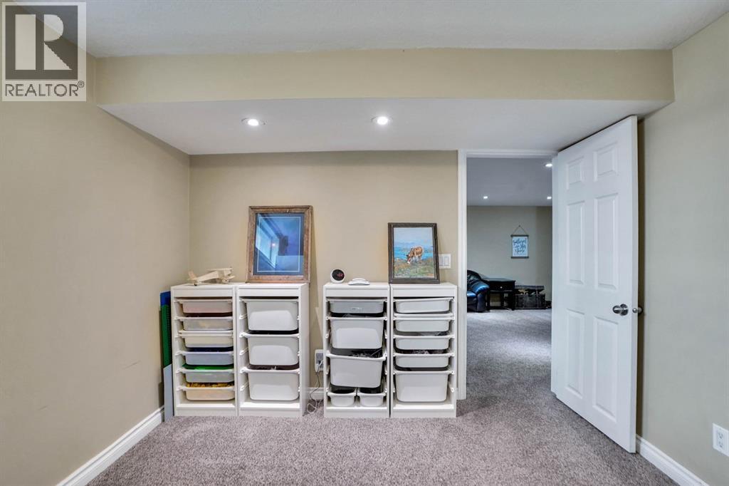 Single Family House Bungalow for Sale in  Northmount Drive NW Brentwood Calgary 