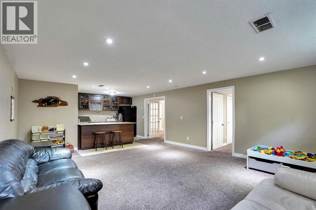 Single Family House Bungalow for Sale in  Northmount Drive NW Brentwood Calgary 