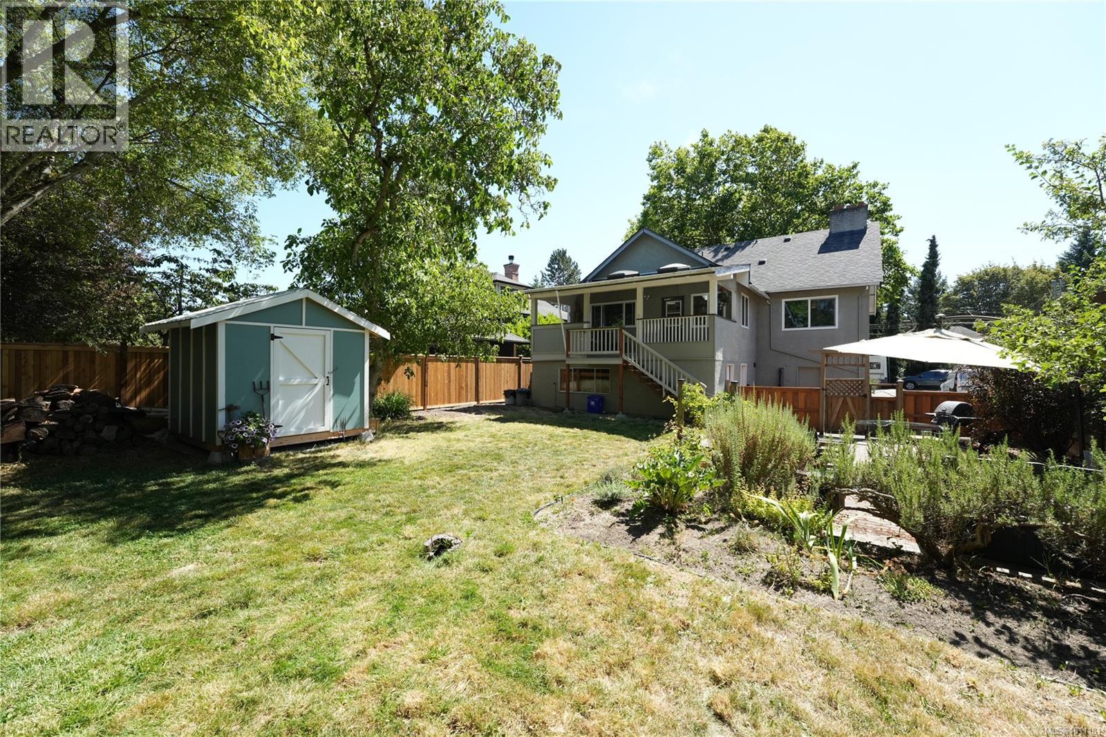 1844 Kings Rd, Saanich