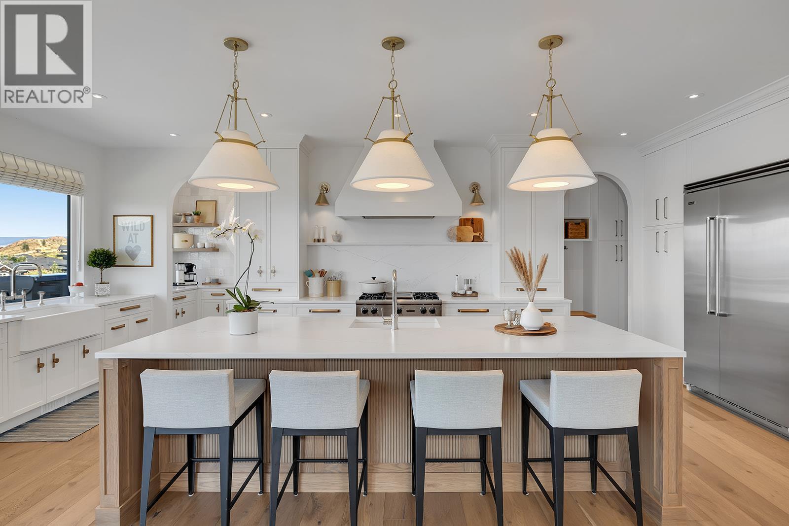  5670 Mountainside Court, Kelowna