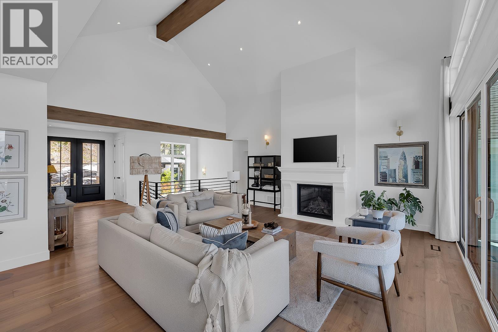  5670 Mountainside Court, Kelowna