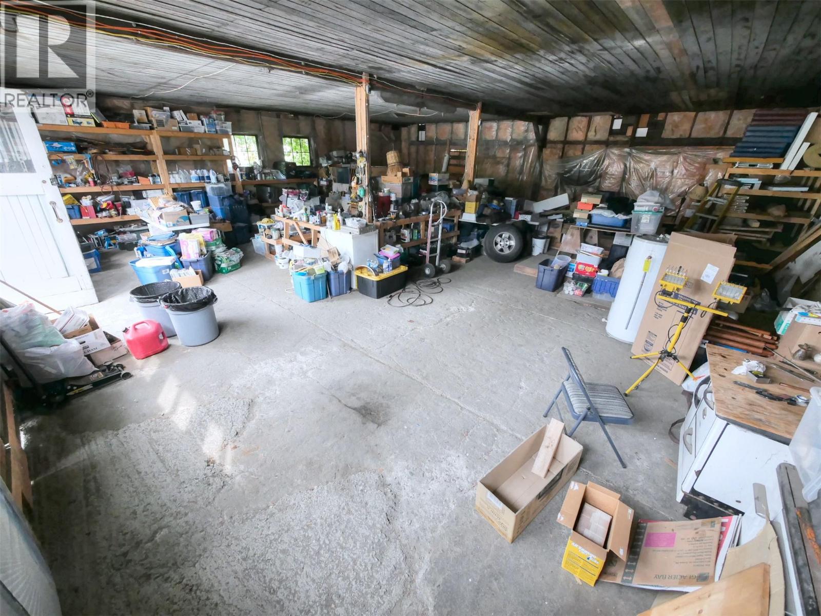 306 & 310 LAKE AVENUE - 8