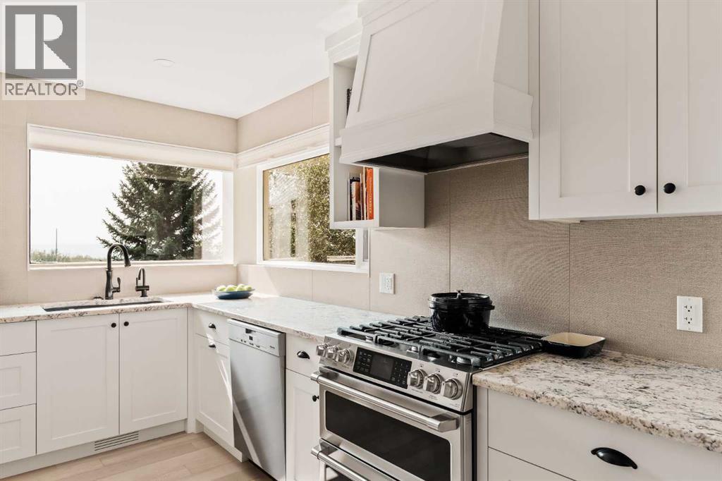 Single Family House for Sale in  Edendale Crescent NW Edgemont Calgary 