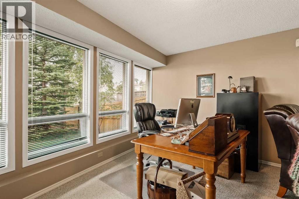 Single Family House for Sale in  Edendale Crescent NW Edgemont Calgary 