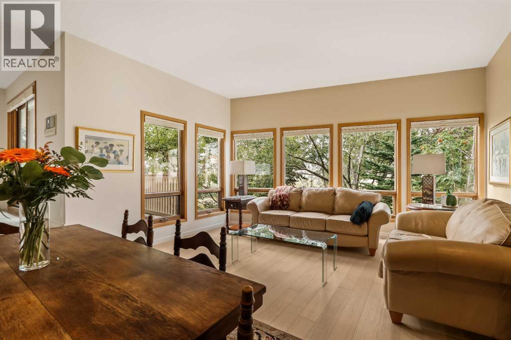 Single Family House for Sale in  Edendale Crescent NW Edgemont Calgary 