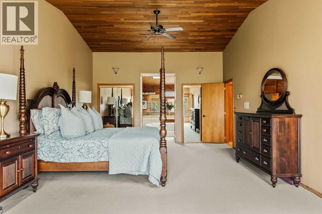 Single Family House for Sale in  Edendale Crescent NW Edgemont Calgary 