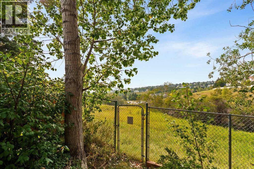 Single Family House for Sale in  Edendale Crescent NW Edgemont Calgary 