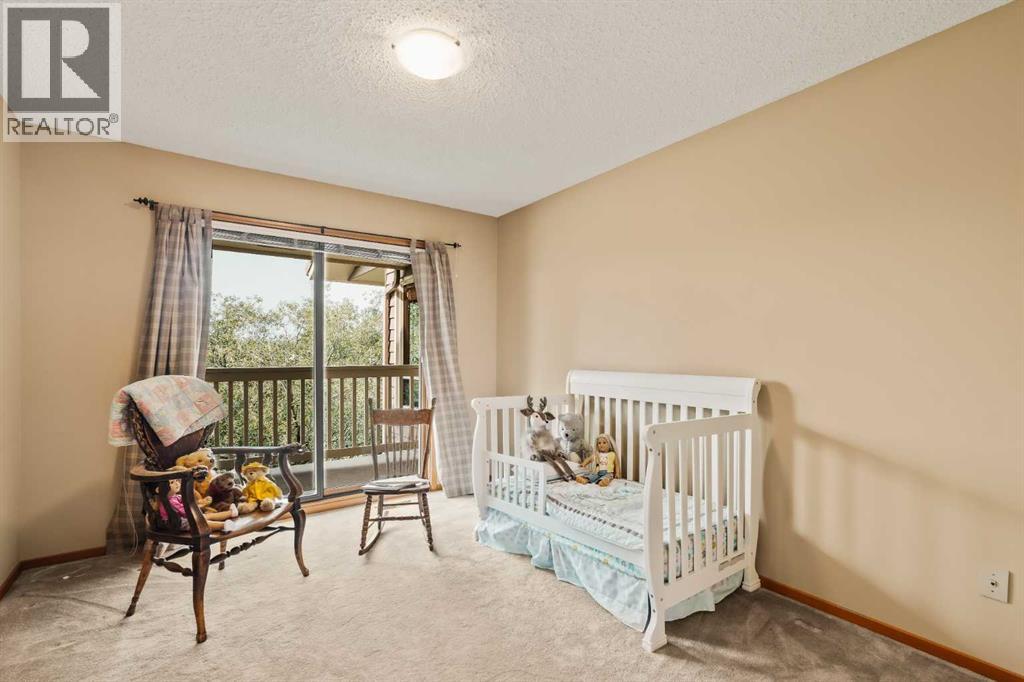 Single Family House for Sale in  Edendale Crescent NW Edgemont Calgary 