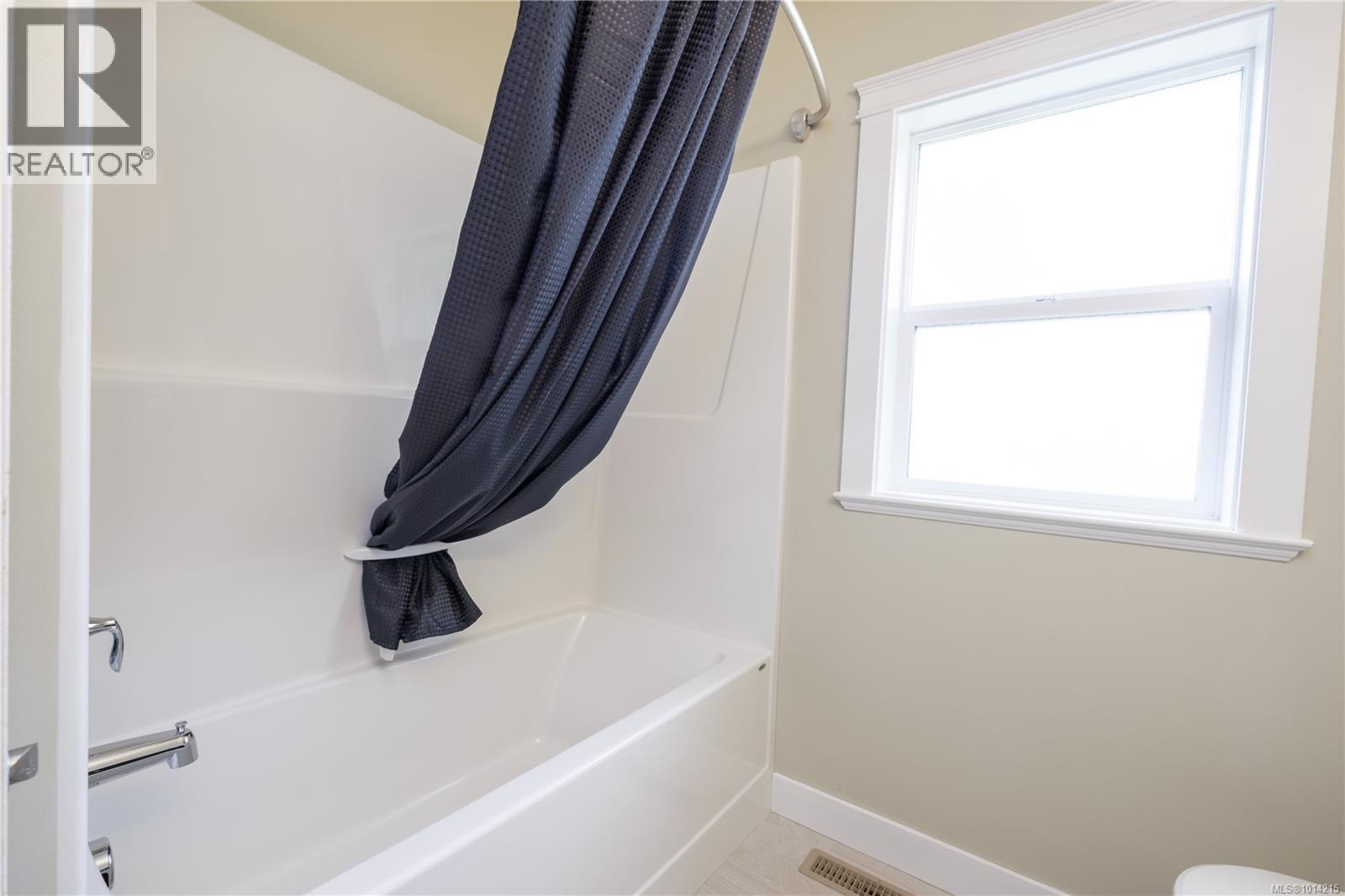 2757 Swanson St, Courtenay