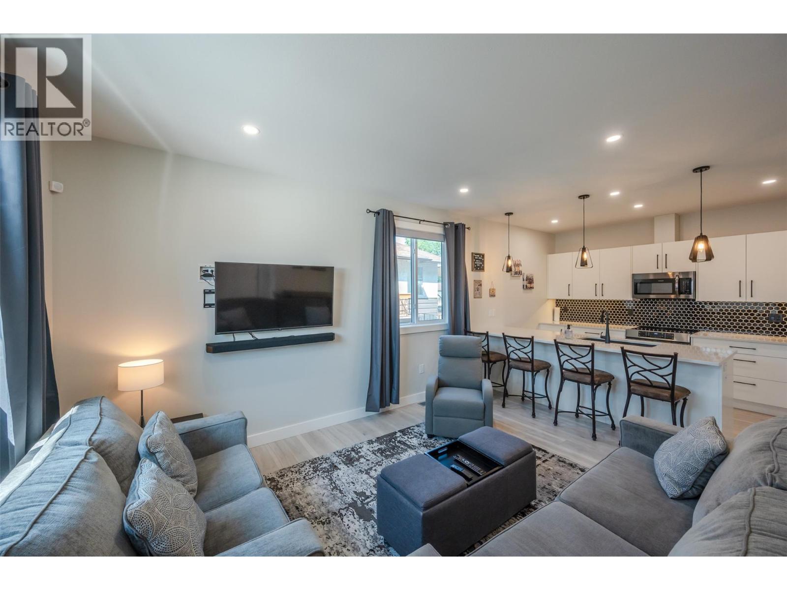 547 Westminster Avenue Unit# 101, Penticton