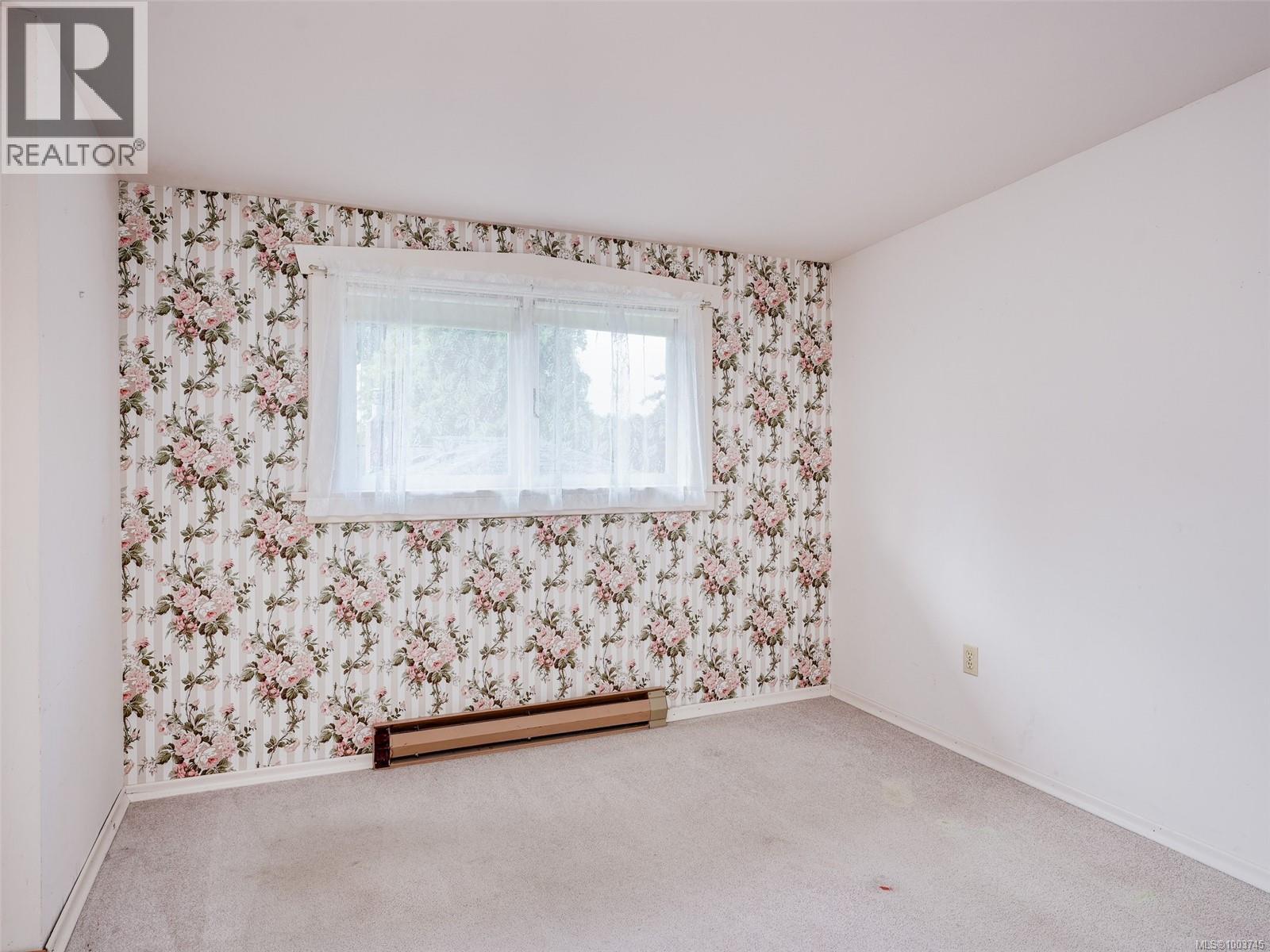 273 Linden Ave, Victoria