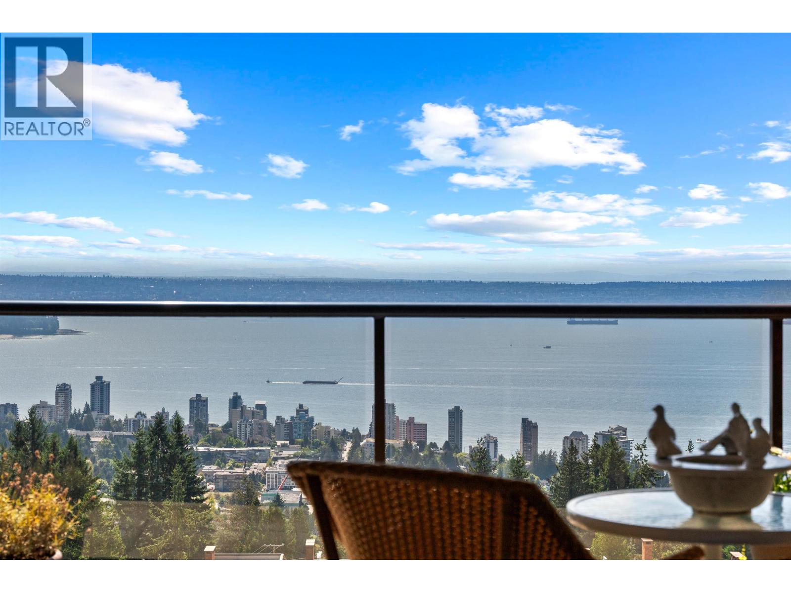 48 2250 FOLKESTONE WAY, West Vancouver