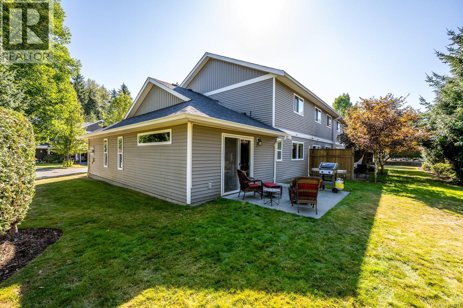 19 3400 Coniston Cres, Cumberland