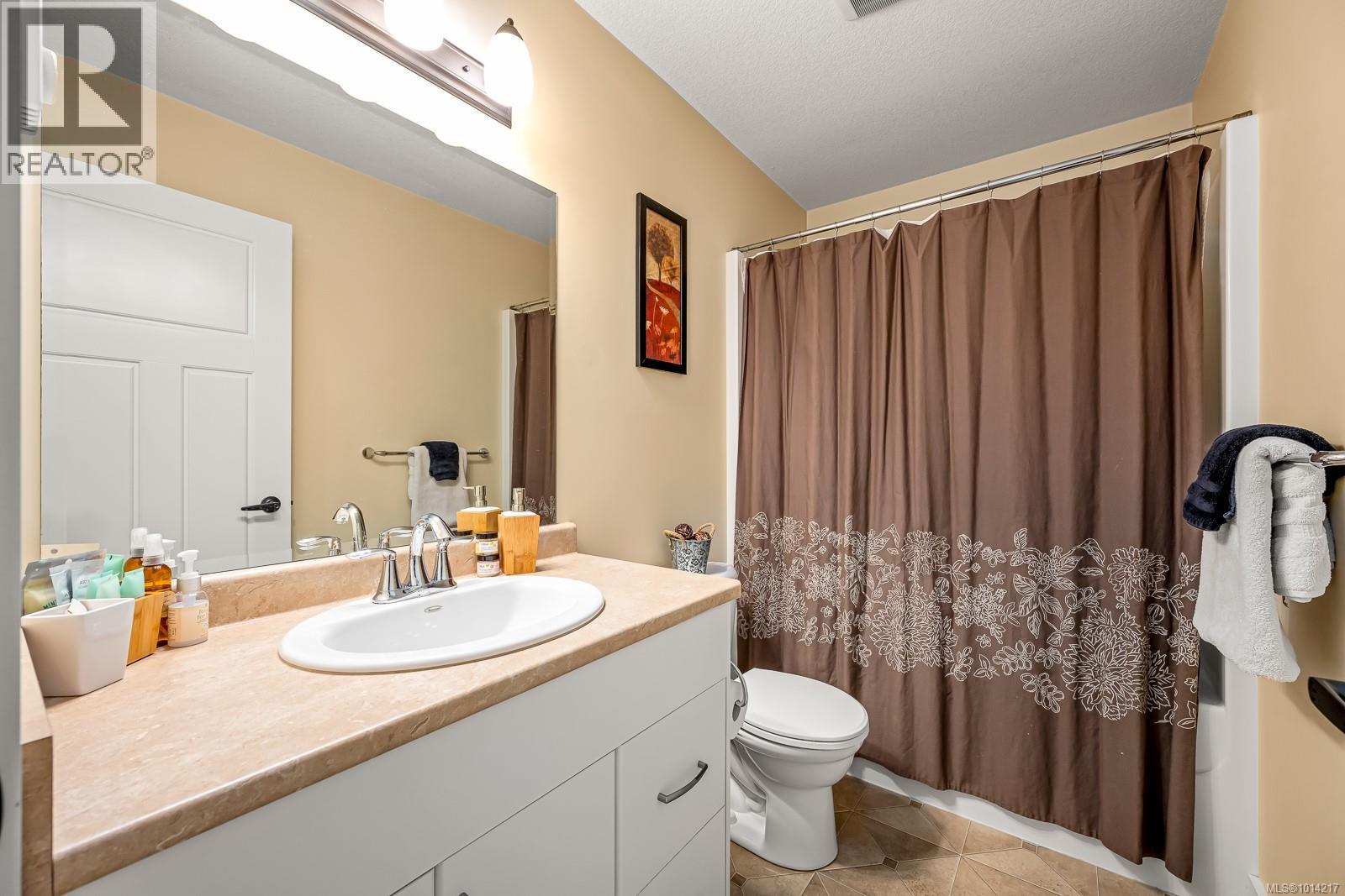19 3400 Coniston Cres, Cumberland