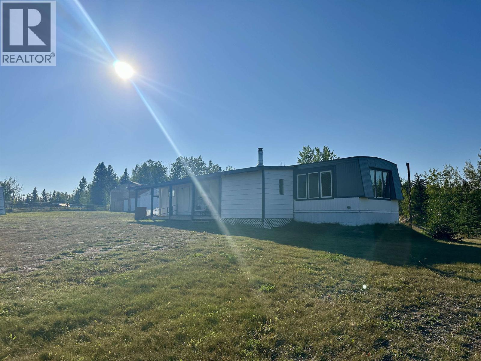 693 OAK ROAD, Vanderhoof