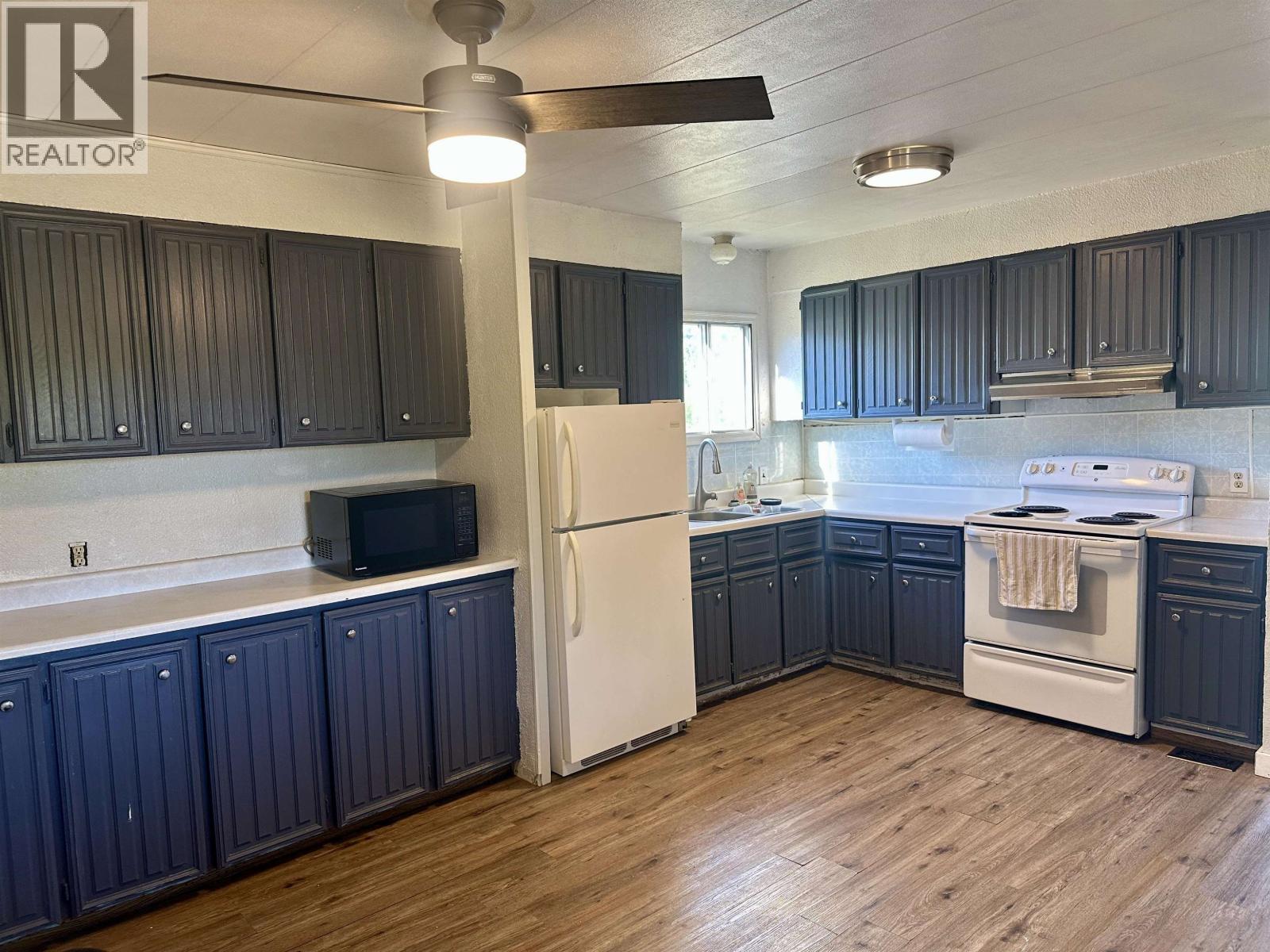 693 OAK ROAD, Vanderhoof