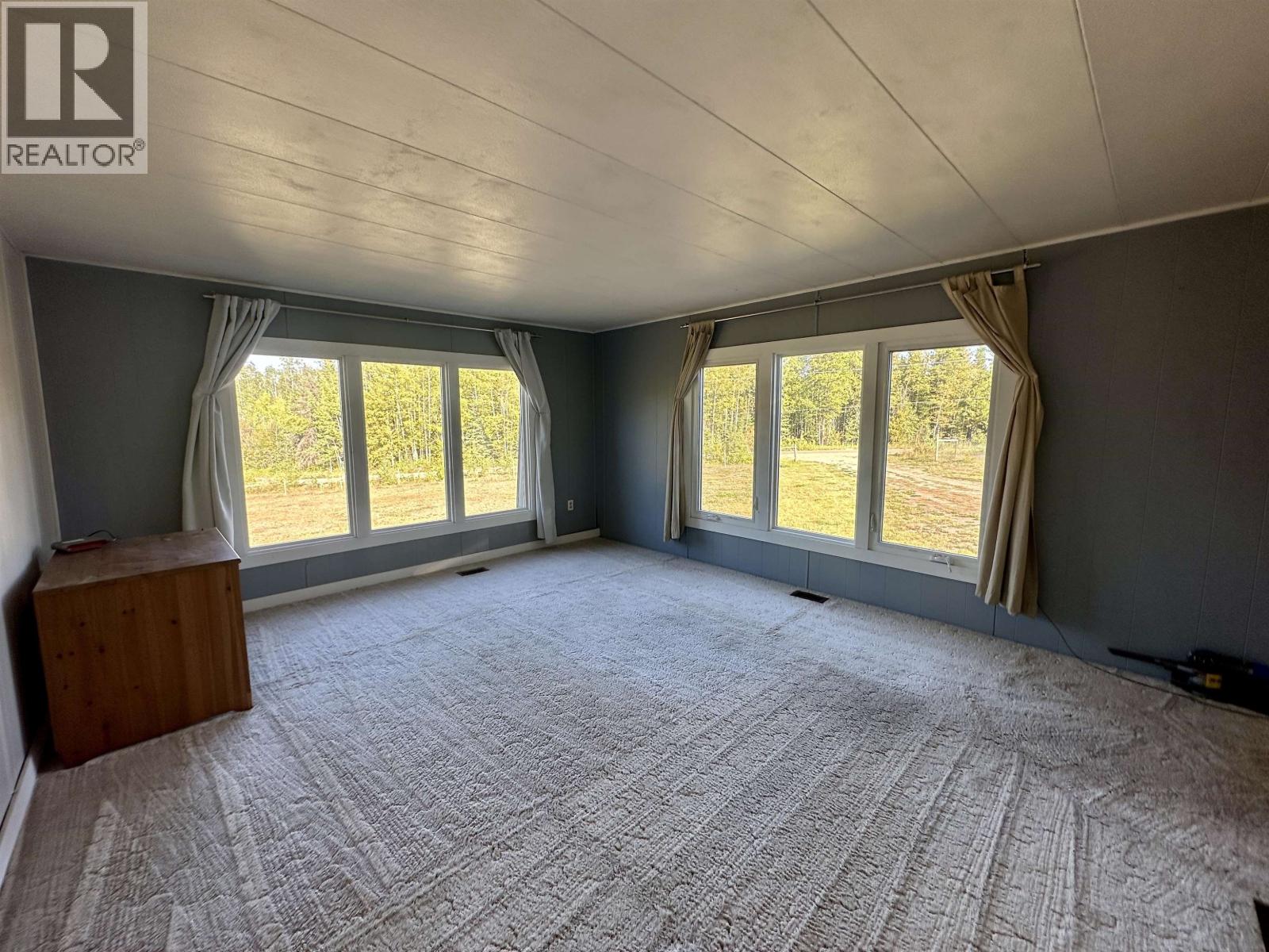 693 OAK ROAD, Vanderhoof