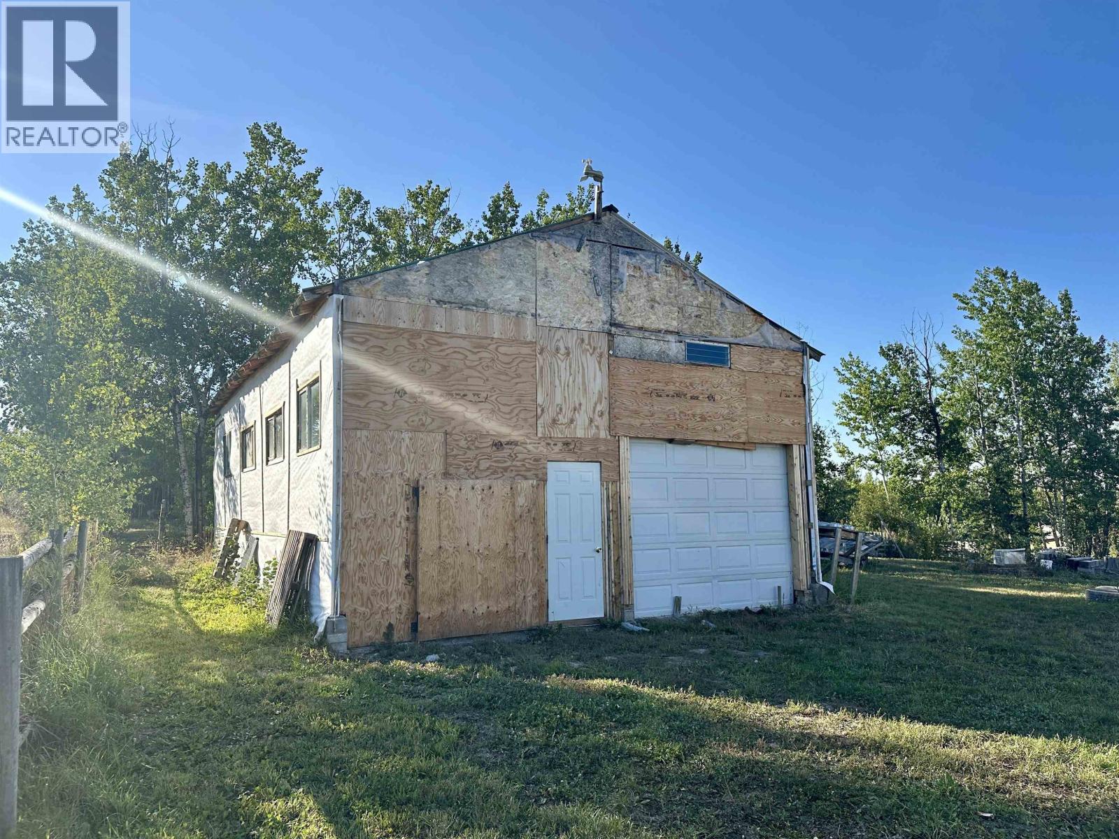 693 OAK ROAD, Vanderhoof