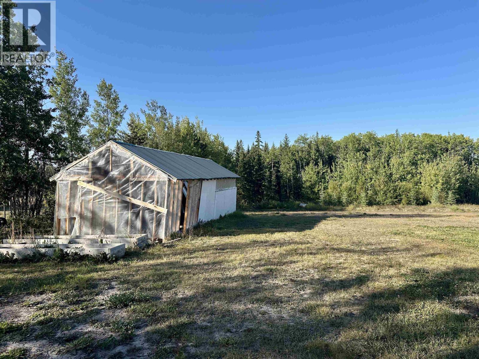 693 OAK ROAD, Vanderhoof
