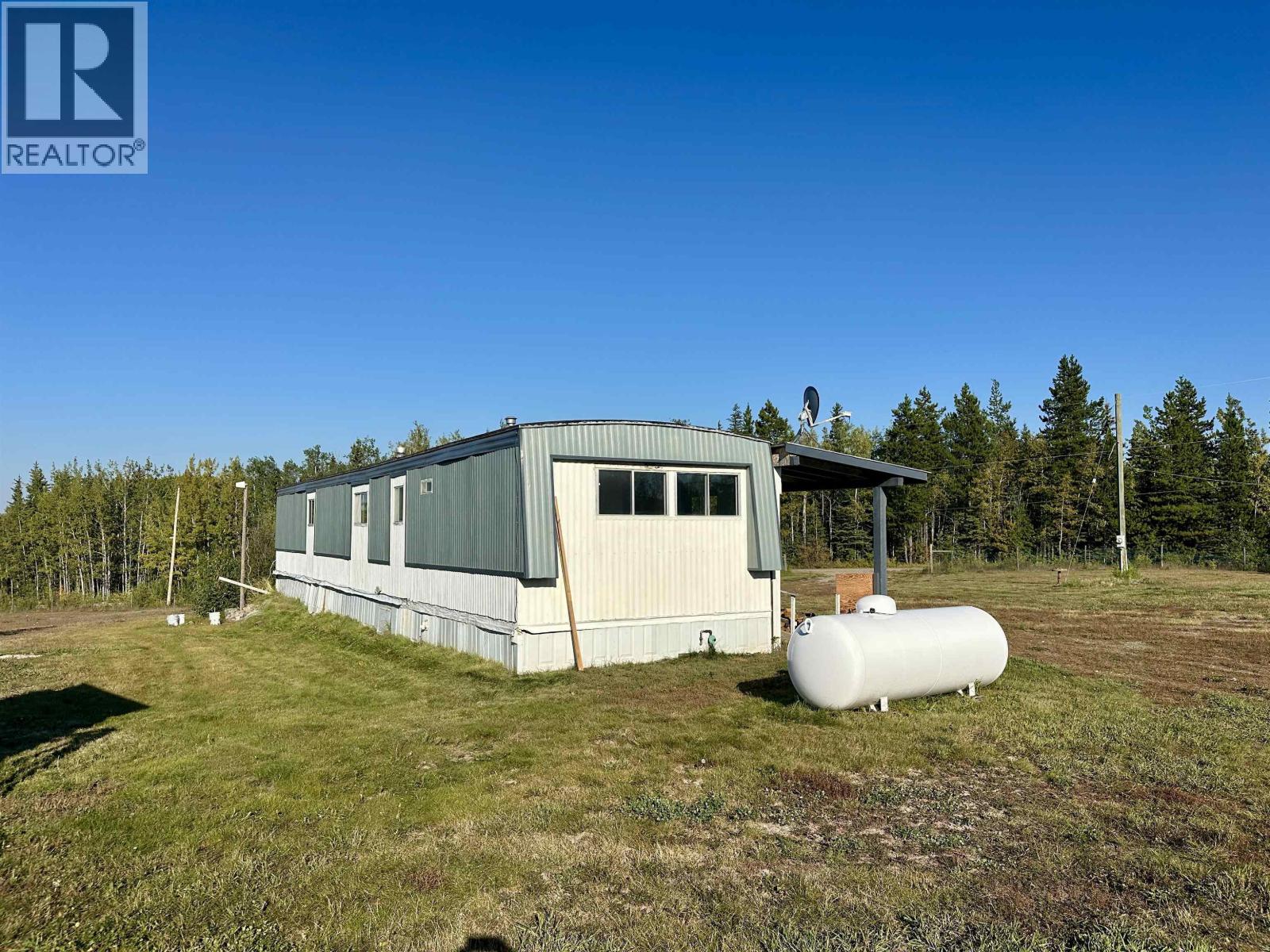 693 OAK ROAD, Vanderhoof