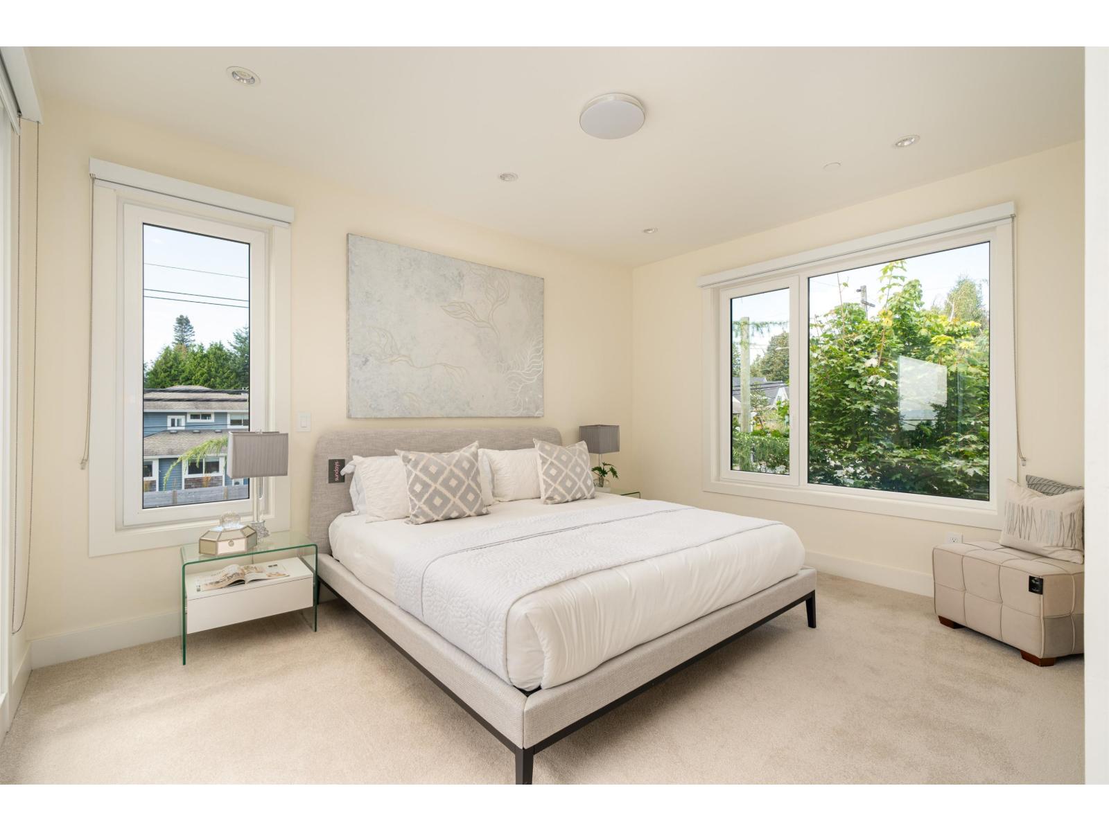 13600 BLACKBURN AVENUE, White Rock