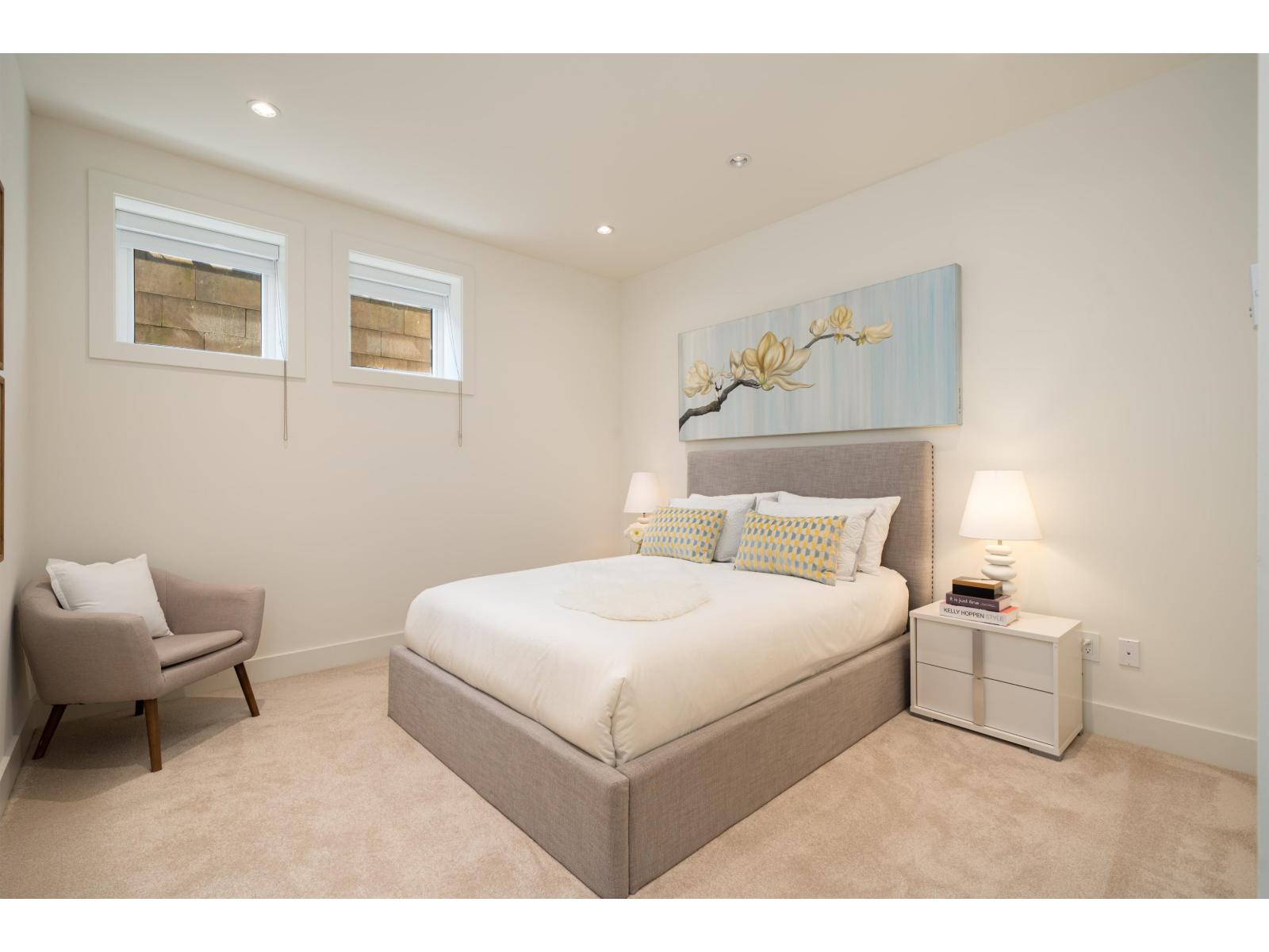 13600 BLACKBURN AVENUE, White Rock