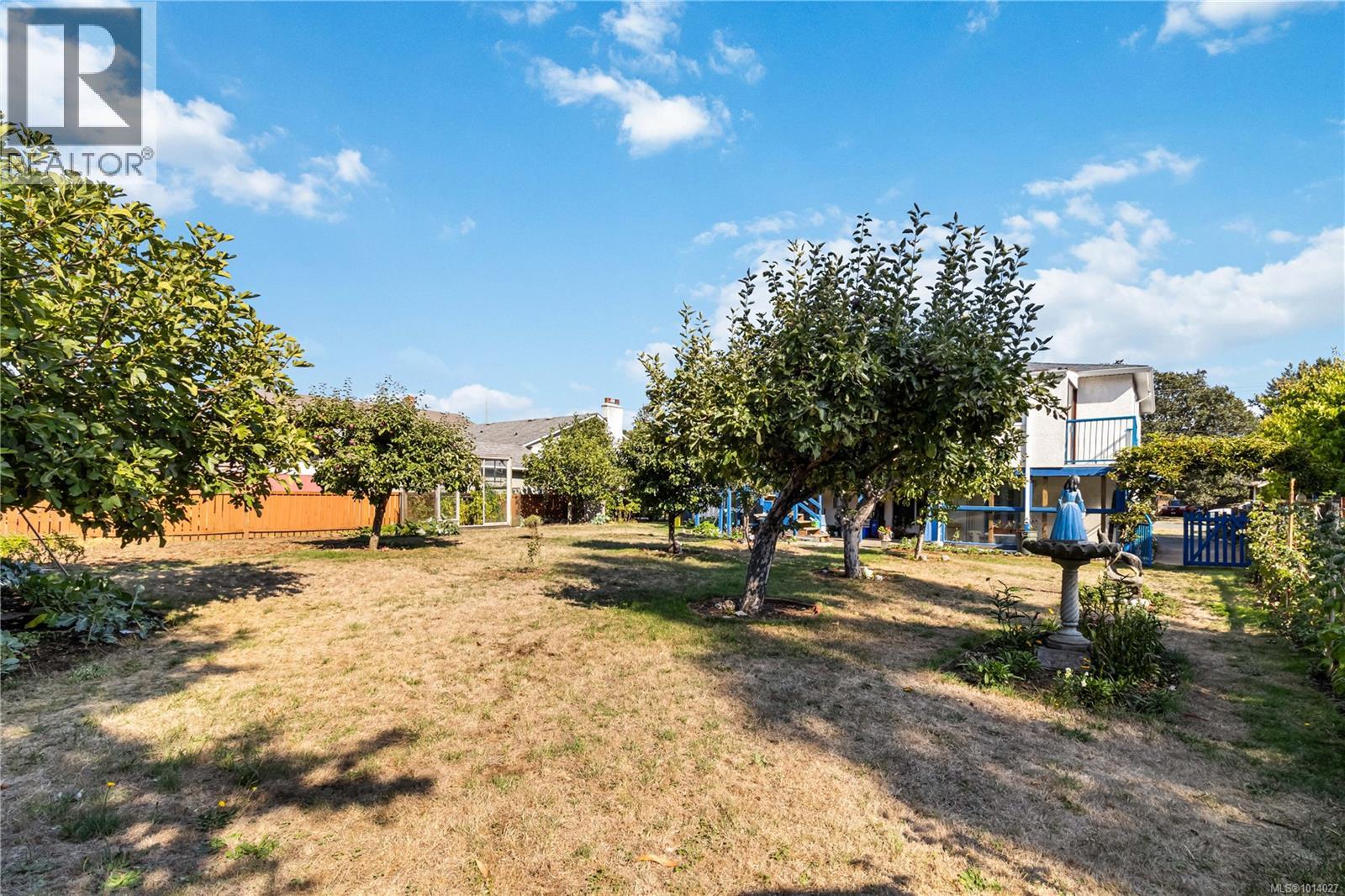  2726 Claude Road, Langford
