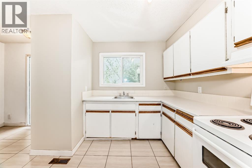 Single Family House for Sale in    Avenue SE Acadia Calgary 