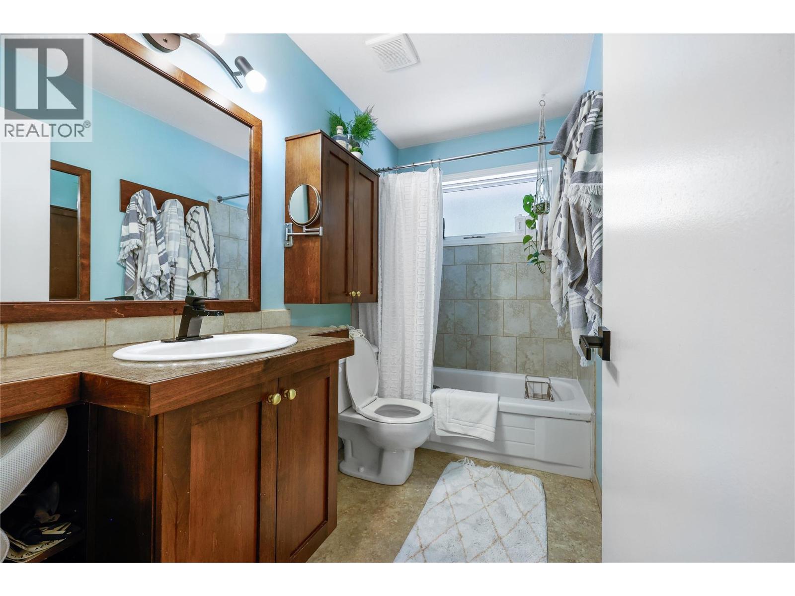  1632 West Kelowna Road, West Kelowna