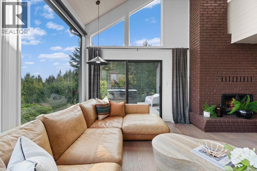 2221 Sunset Point, Blind Bay