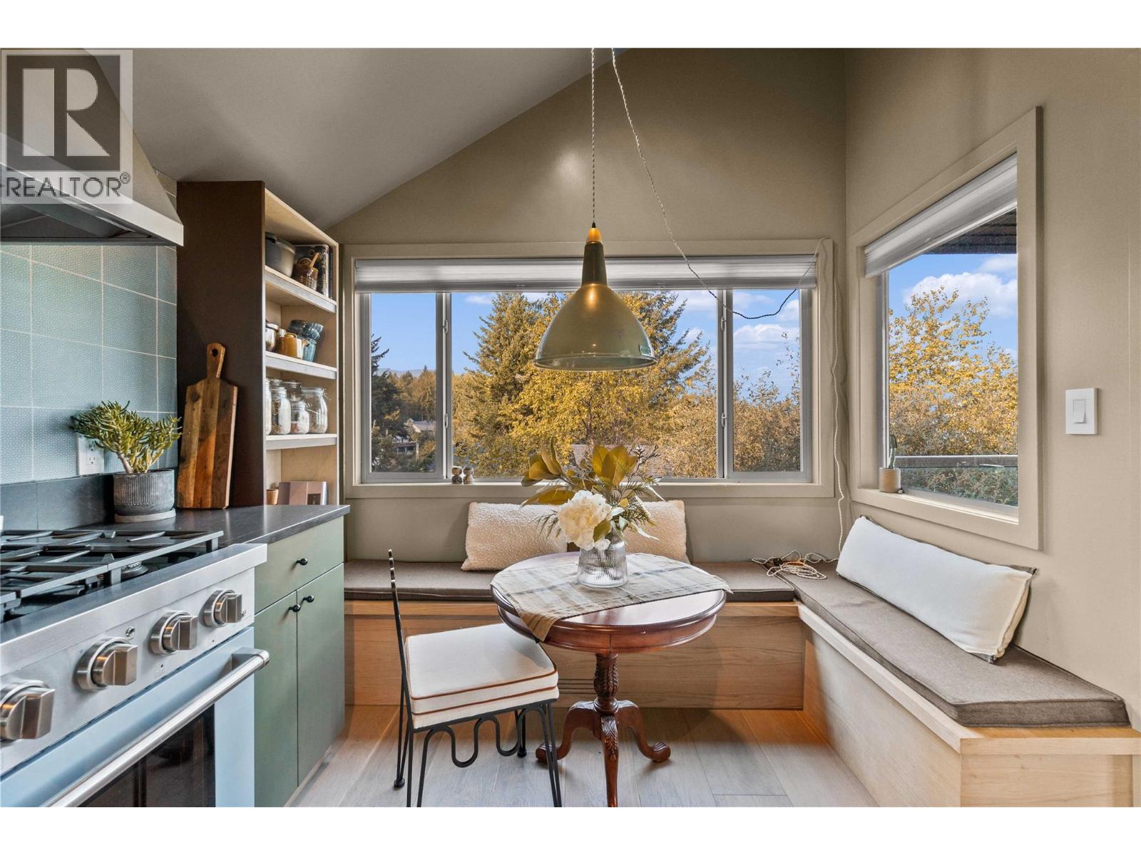 2221 Sunset Point, Blind Bay