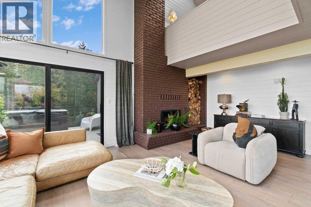2221 Sunset Point, Blind Bay