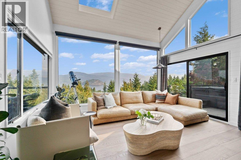 2221 Sunset Point, Blind Bay