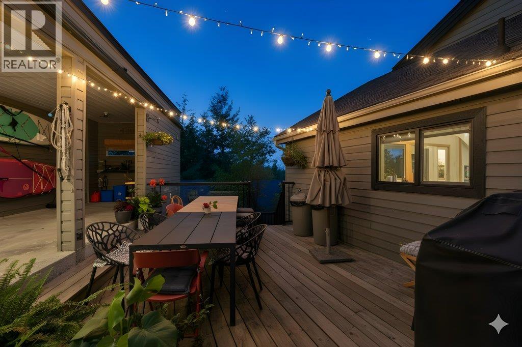 2221 Sunset Point, Blind Bay