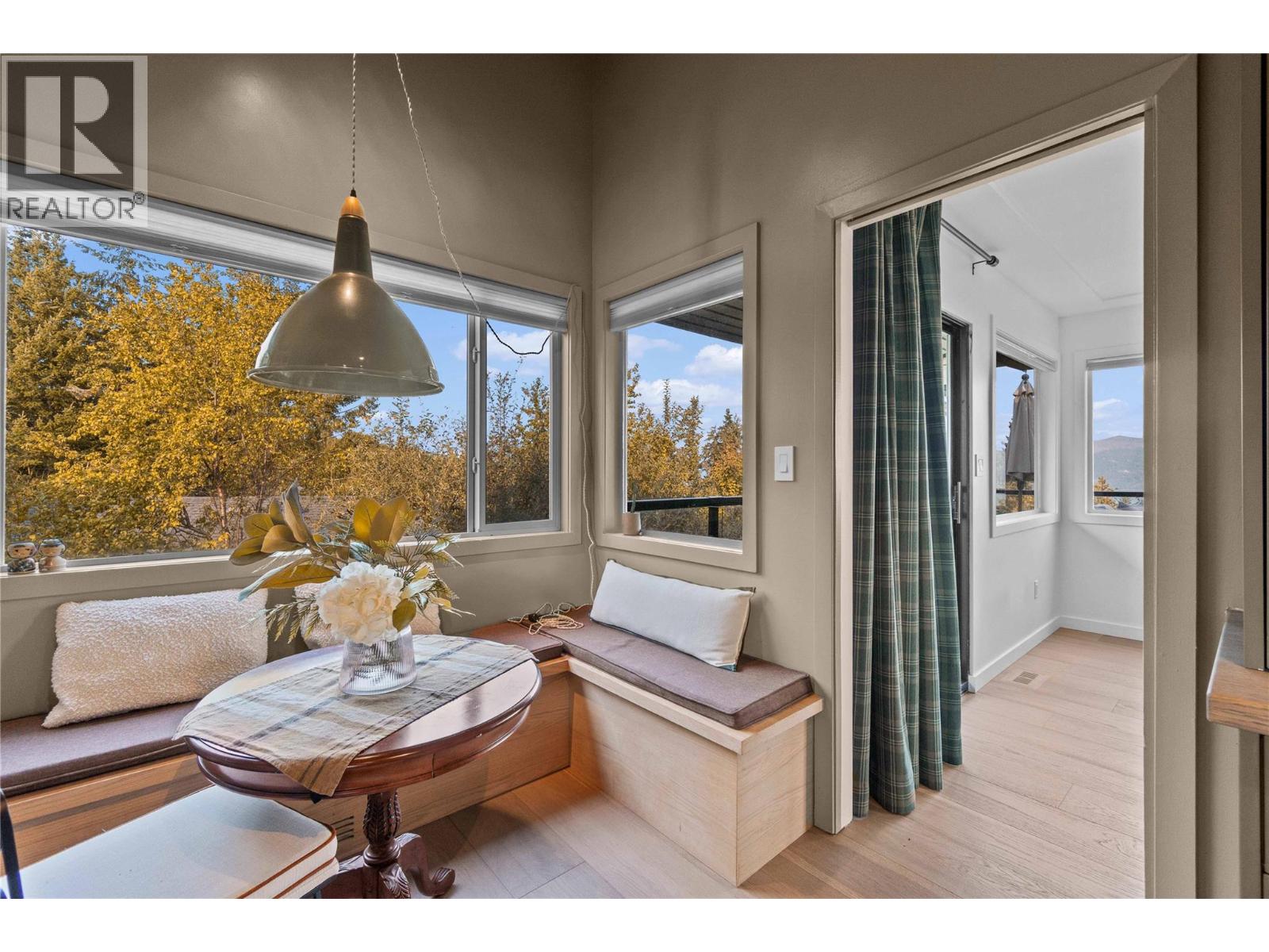 2221 Sunset Point, Blind Bay