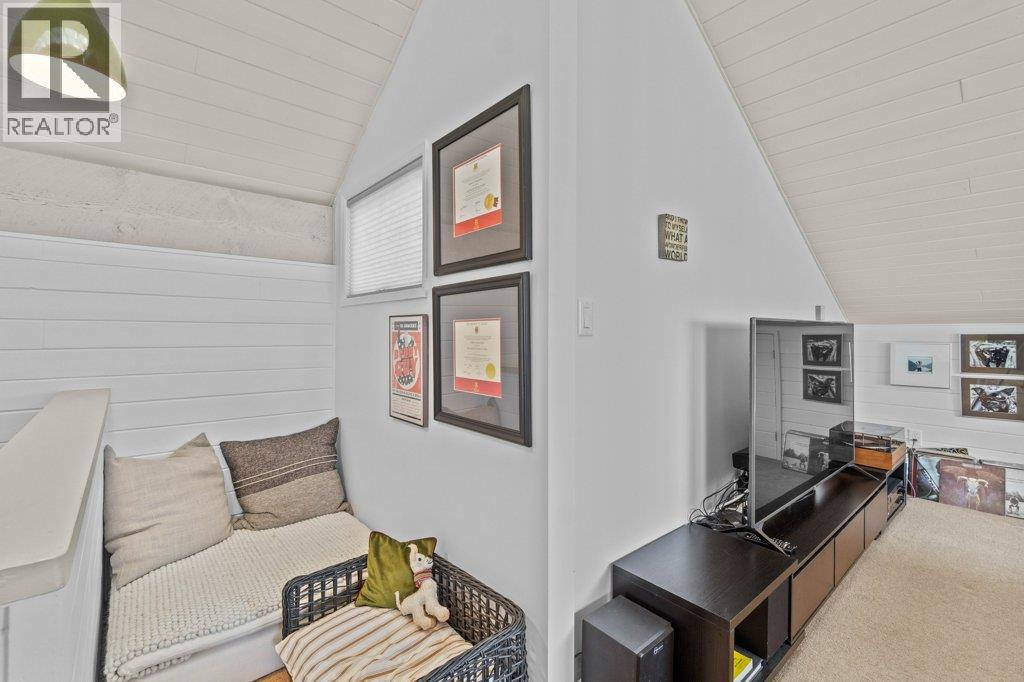 2221 Sunset Point, Blind Bay