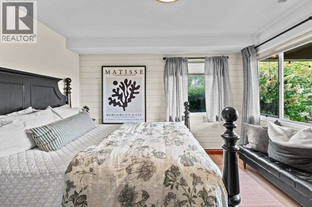 2221 Sunset Point, Blind Bay